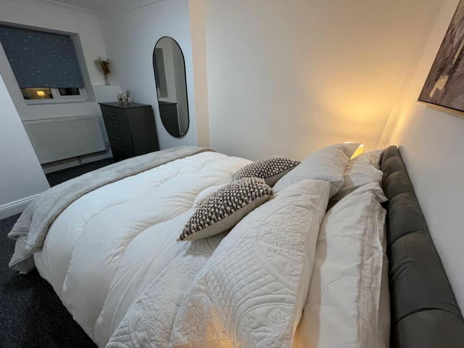 Modern & Stylish Haven In Heart Of London Apartment ภายนอก รูปภาพ