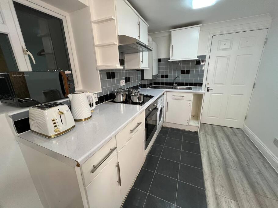 Modern & Stylish Haven In Heart Of London Apartment ภายนอก รูปภาพ