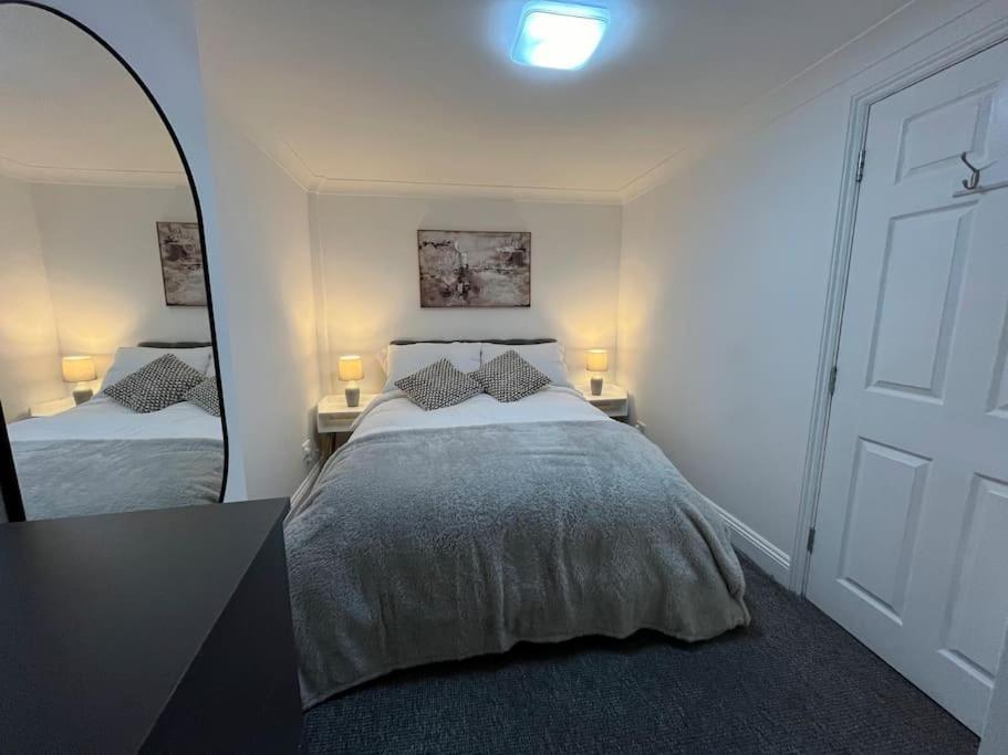 Modern & Stylish Haven In Heart Of London Apartment ภายนอก รูปภาพ