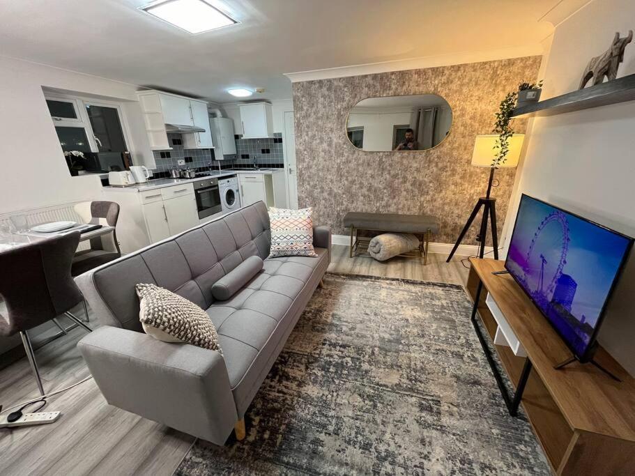 Modern & Stylish Haven In Heart Of London Apartment ภายนอก รูปภาพ